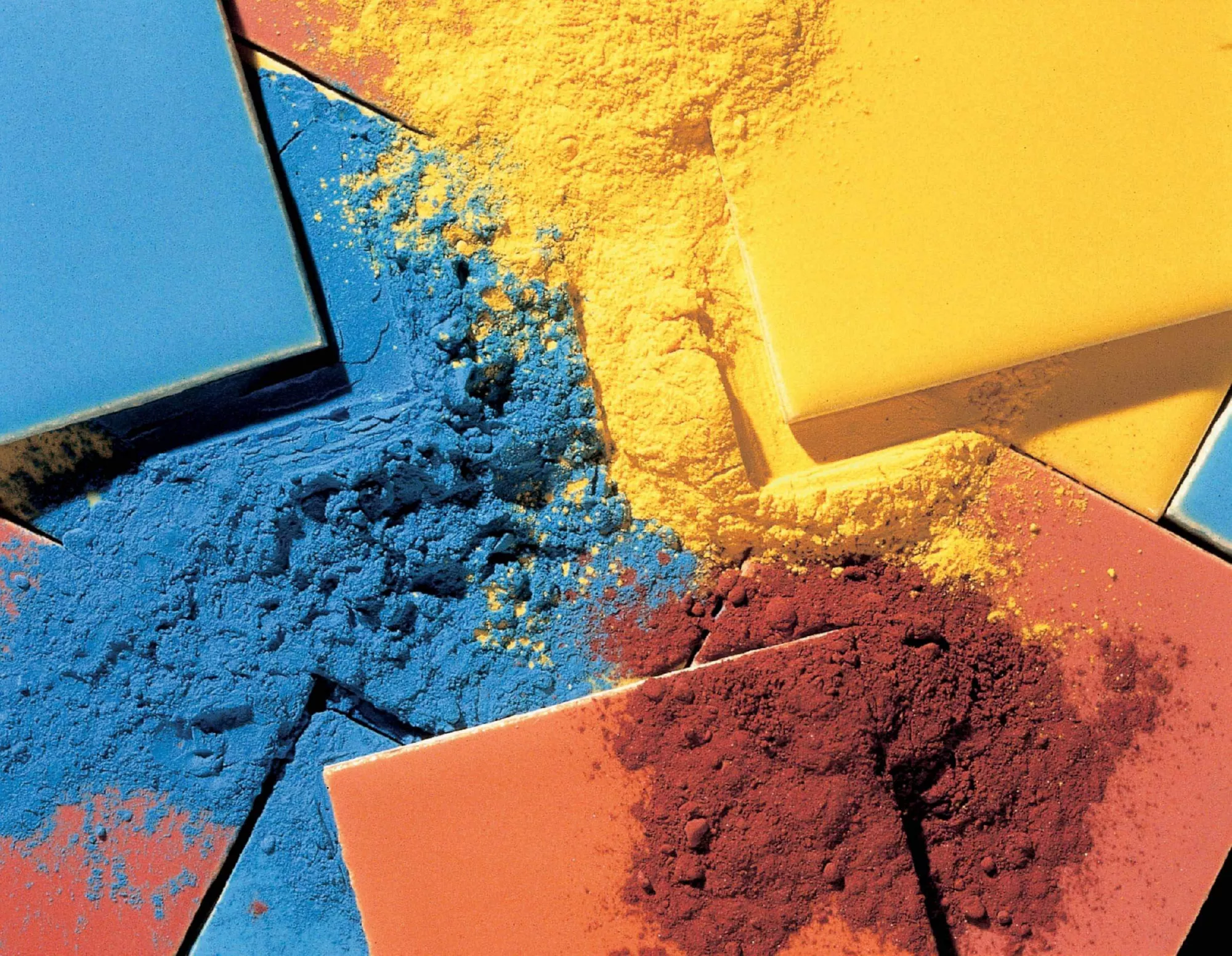 Pigments ceramic tile